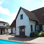 Apartment Idyllische Mit Pool In Mecklenburg