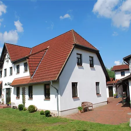 Idyllische Mit Pool In Mecklenburg Lägenhet